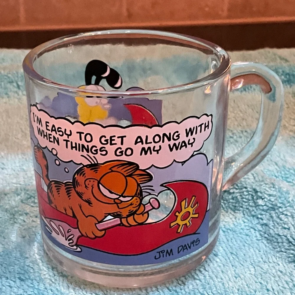 Vintage Garfield McDonalds Collecter set of 4 coffee cups 1978 - Picture 8 of 9